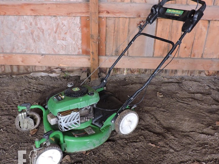john-deere-js45-swivel-wheel-push-mower-image-1