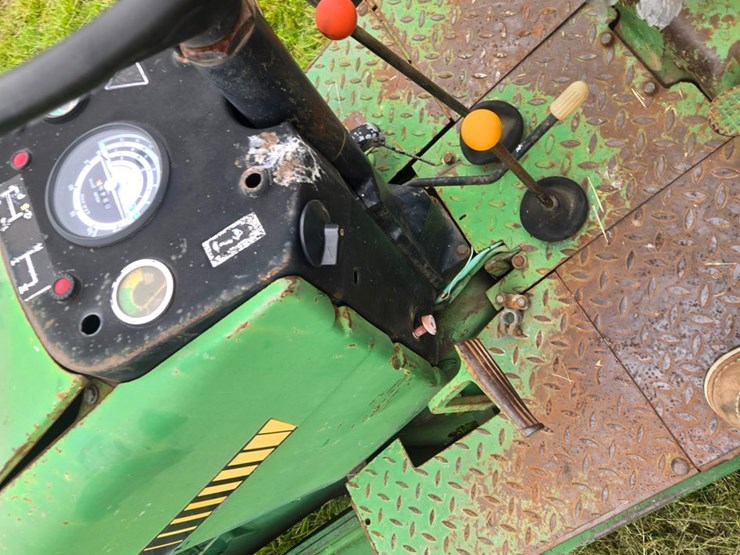 john-deere-2840-image-37