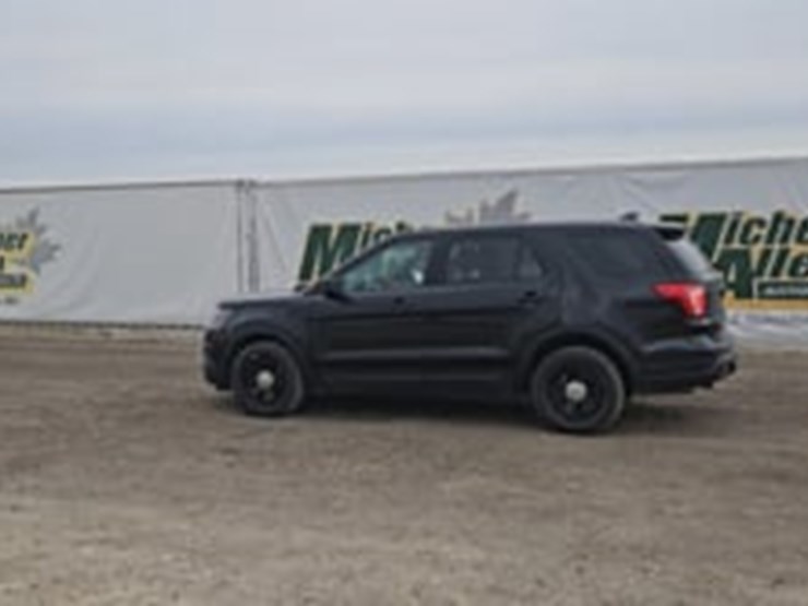 2019-ford-explorer-image-5
