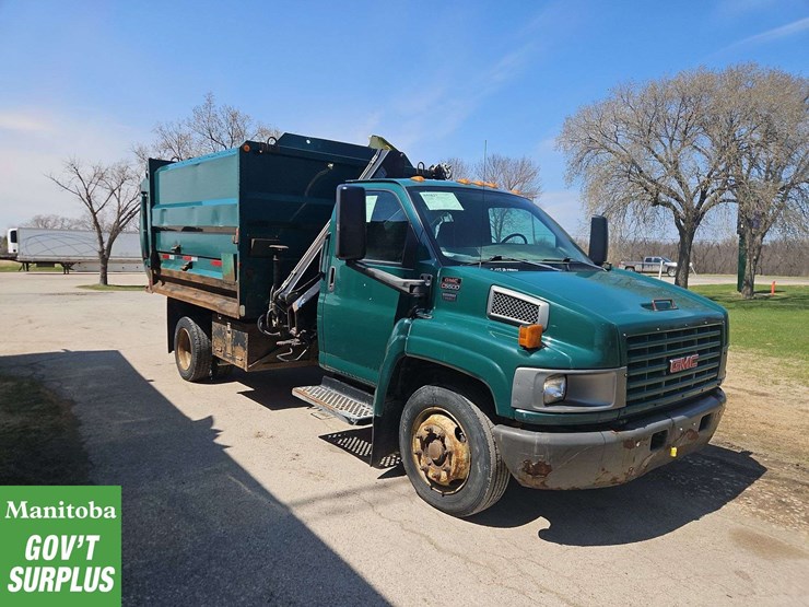 2005-gmc-topkick-c5500-image-4