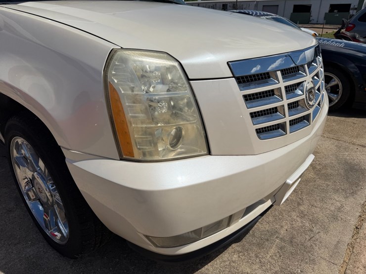 2007-cadillac-escalade-image-39