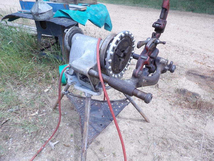 #40869-•-**rigid-300-pipe-threader-image-3