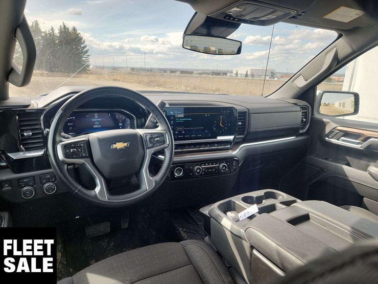 2024-chevrolet-silverado-1500-image-19