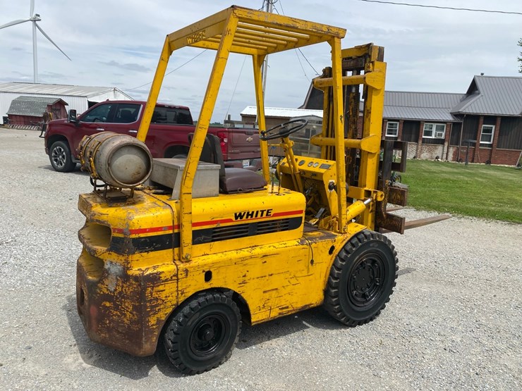 white-lp-gas-forklift.-image-3