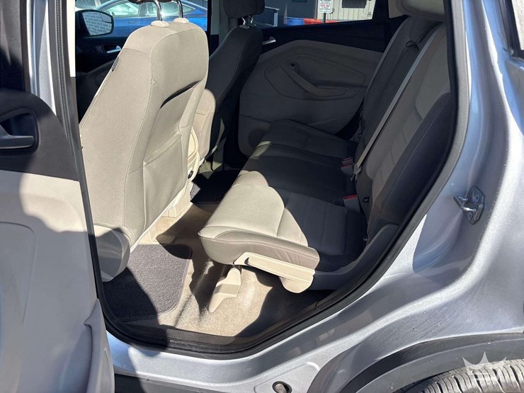 2014-ford-escape-image-18