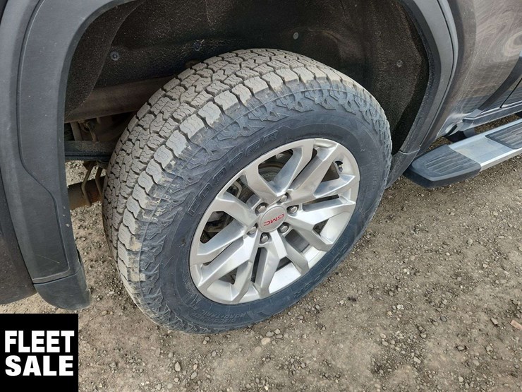 2021-gmc-sierra-1500-image-12