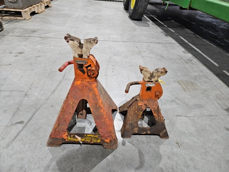 #6255-•-(2)-jack-stands-image-4