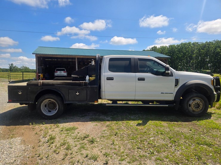 2017-ford-f550-image-18