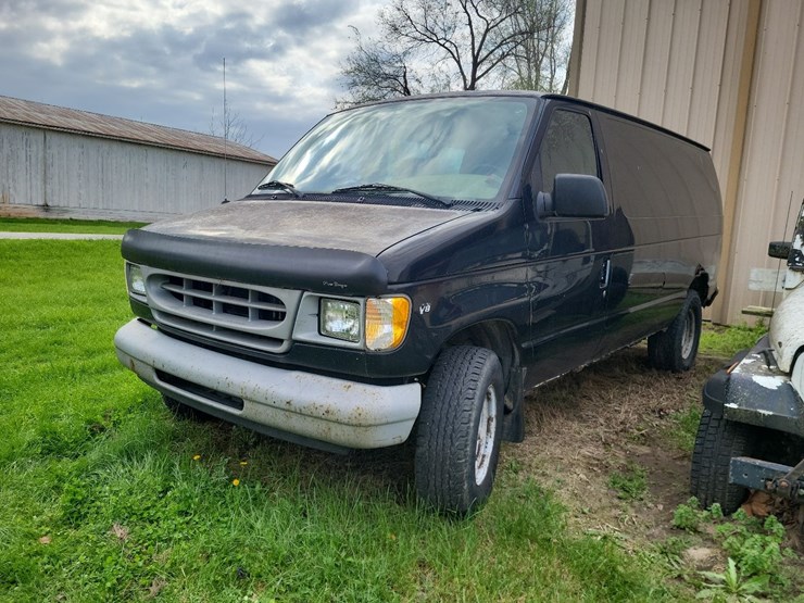 2000-ford-e250-image-1