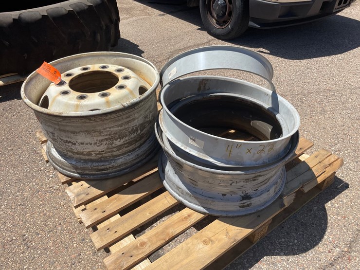 #8790-•-(2)-steel-rims-and-(2)-spacers-image-3