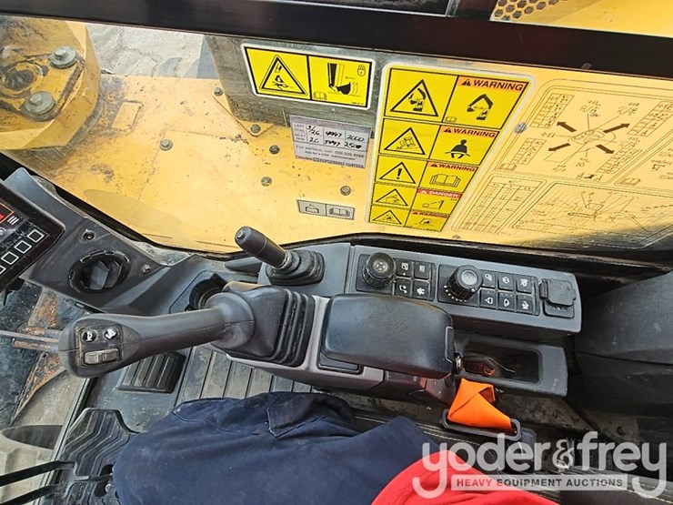 2020-caterpillar-308-image-44