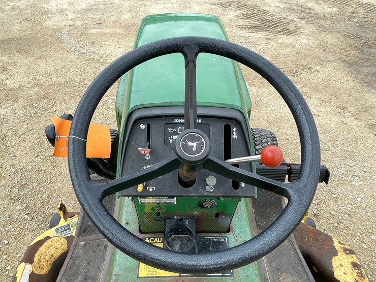 john-deere-318-image-8