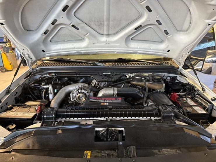 2005-ford-f550-image-13