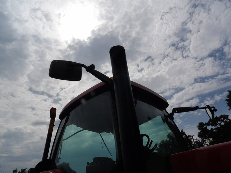 case-ih-mx270-image-44
