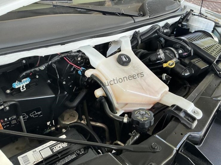 2013-chevrolet-express-2500-image-13