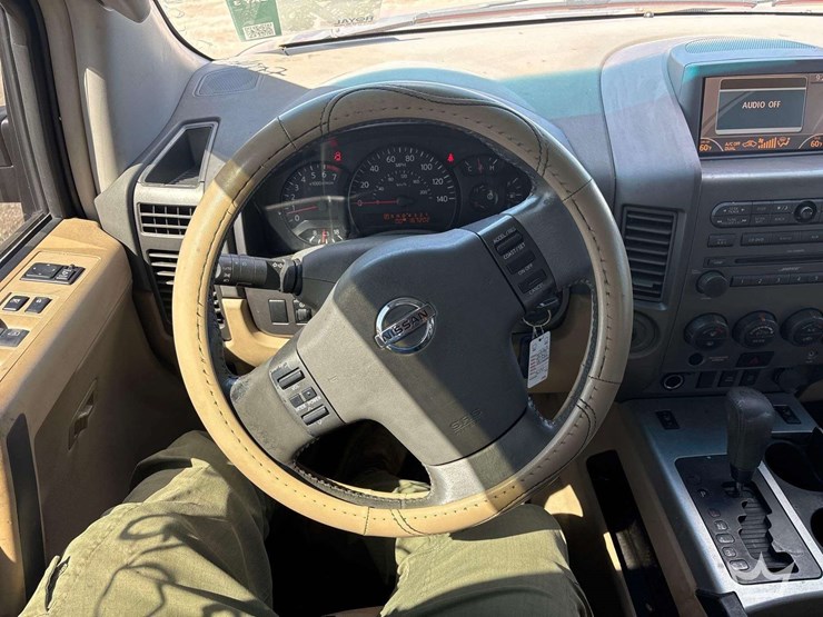 2007-nissan-armada-image-14