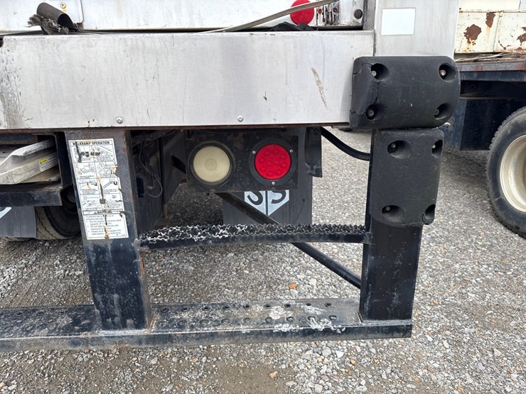 2004-international-durastar-4300-image-11