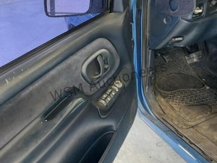 1999-chevrolet-2500-image-25