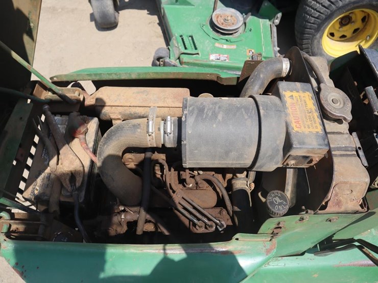 john-deere-332-image-19