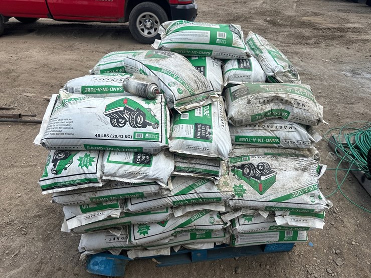 #2434-•-pallet-of-45lb-sand-bags-image-4