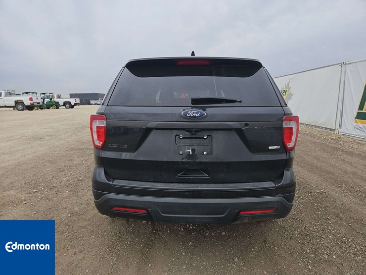 2019-ford-explorer-image-8