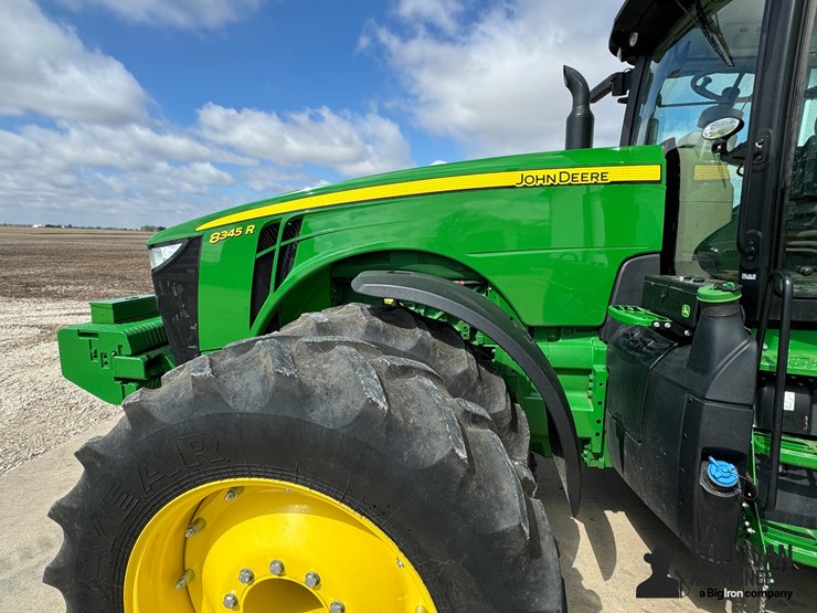 2020-john-deere-8345r-image-11