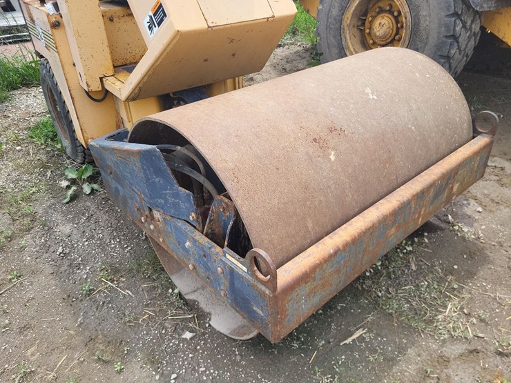 stone-rhino-roller-image-36