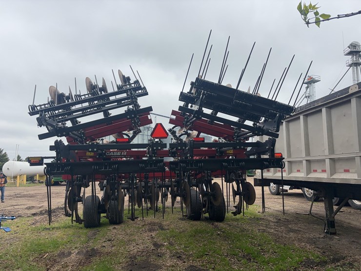 2017-case-ih-875-ecolo-tiger-disk-ripper-image-5