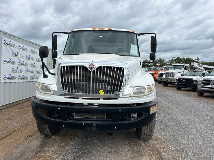 2015-international-durastar-4400-image-3