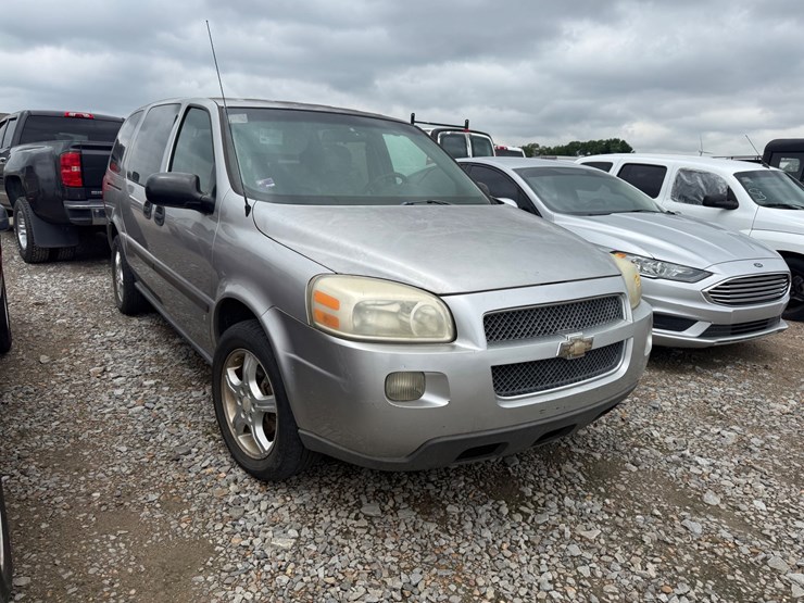 2008-chevrolet-uplander-image-2