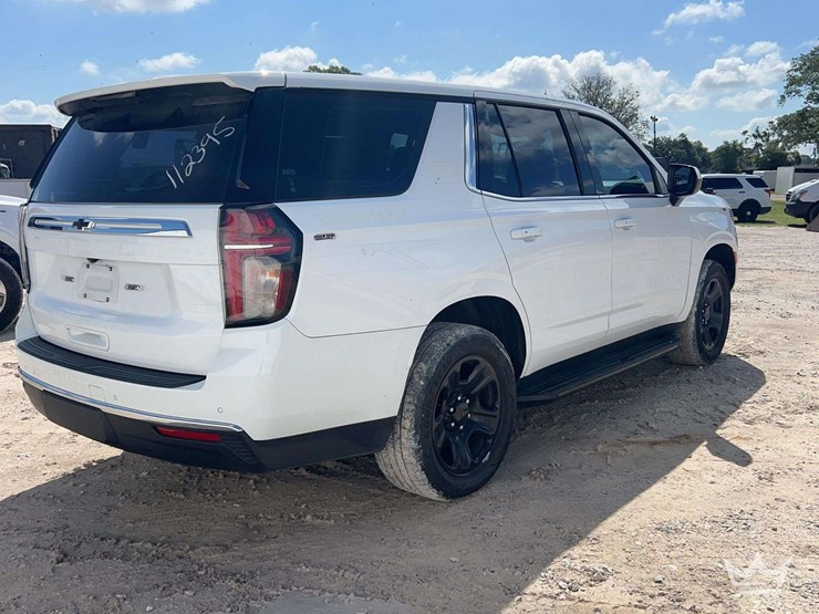 2021-chevrolet-tahoe-image-3