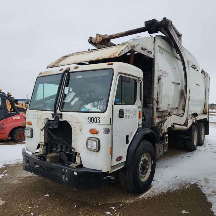 2019 PETERBILT 520