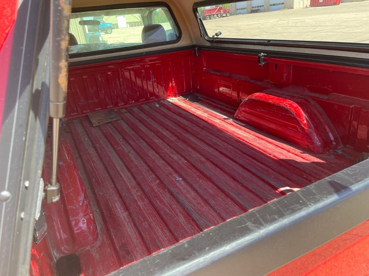 2004-chevrolet-2500-image-28