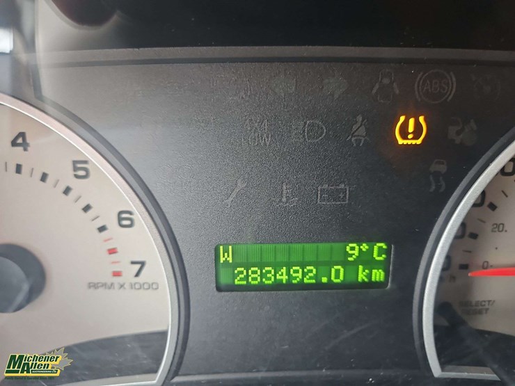 ford-explorer-sport-trac-image-29