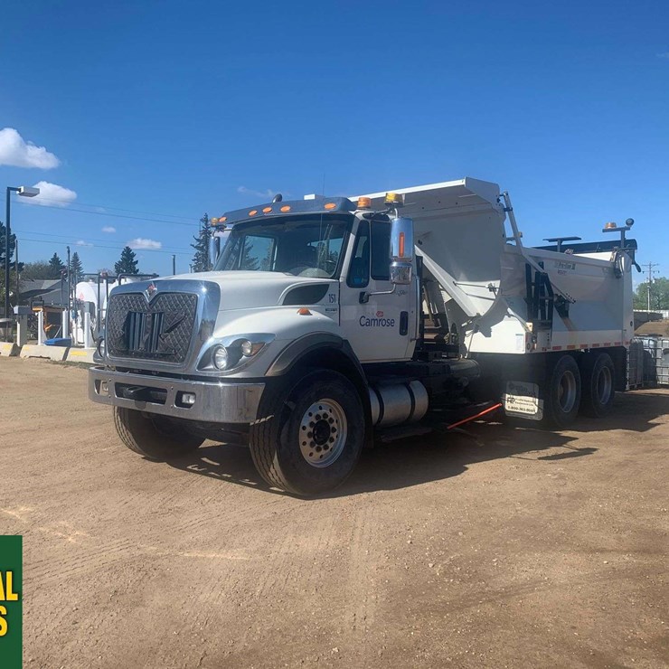 2013 INTERNATIONAL WORKSTAR 7400