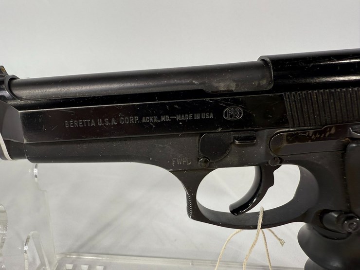 #12-•-beretta-96d-40-pistol-ber195967-image-5
