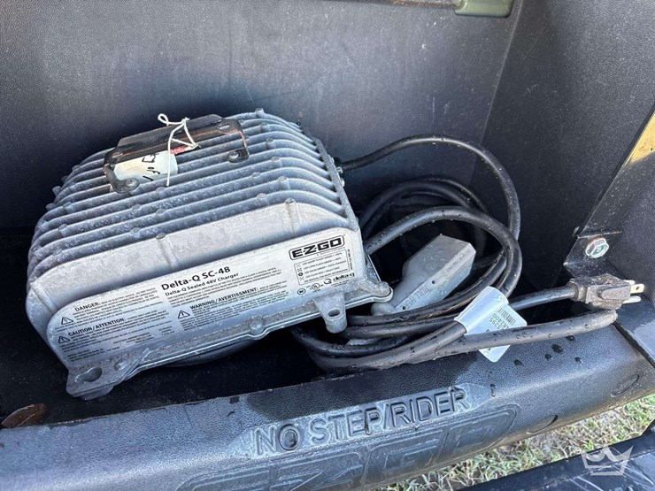 2019-ez-go-electric-cart-image-10
