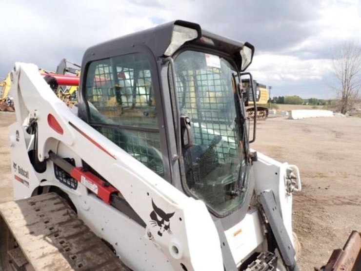 2021-bobcat-t770-image-21