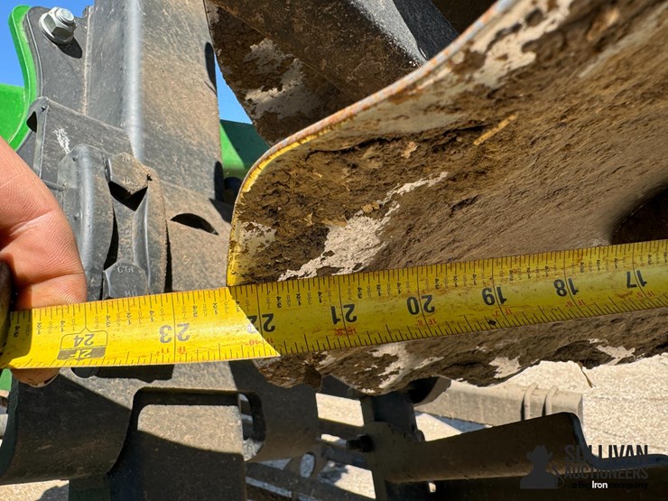 2019-john-deere-2623vt-image-15
