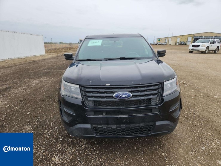 2018-ford-explorer-image-8