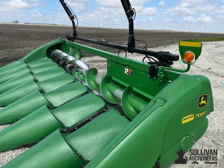2020-john-deere-708c-image-12