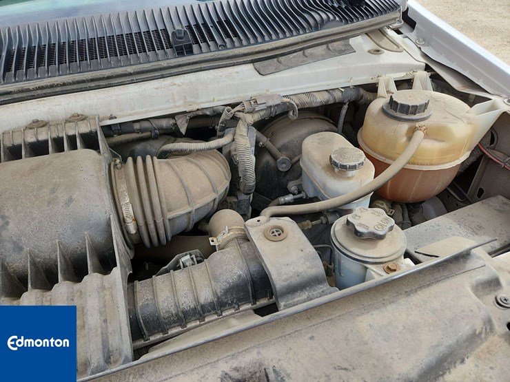 2014-ford-cargo-image-26