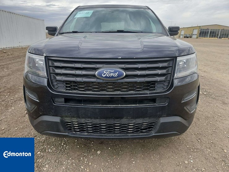 2019-ford-explorer-image-12