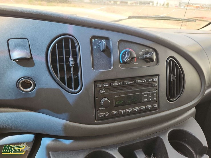 2008-ford-e350-image-11