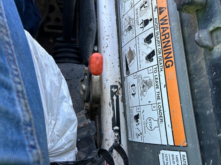 bobcat-t320-image-26