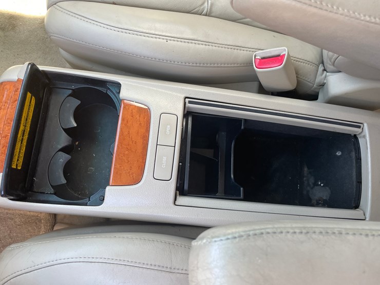 2004-lexus-rx330-image-35