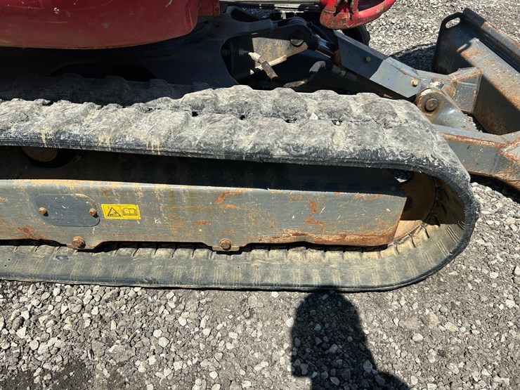 2020-takeuchi-tb230-image-12