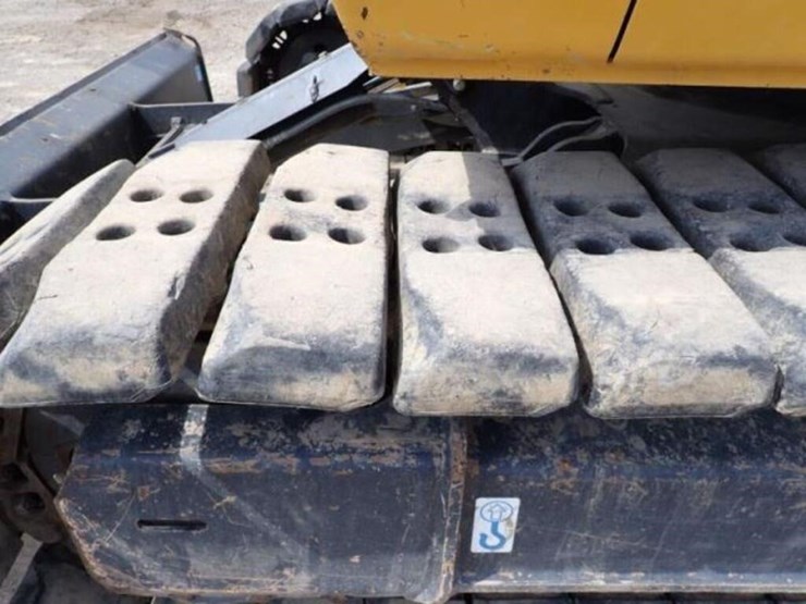 2022-deere-75g-image-43