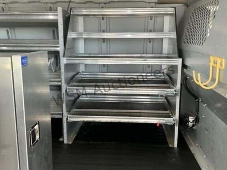 2015-chevrolet-express-2500-image-9