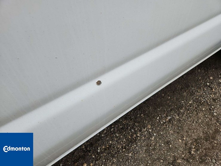 2014-ford-cargo-image-40
